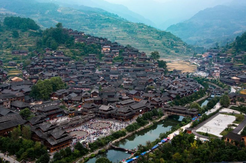 雷山西江苗寨发展旅游助推特色产业链